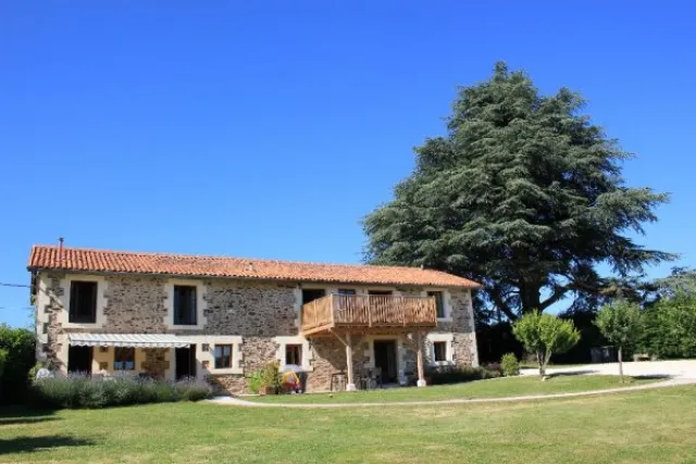 Le Tilleul, photograph 1